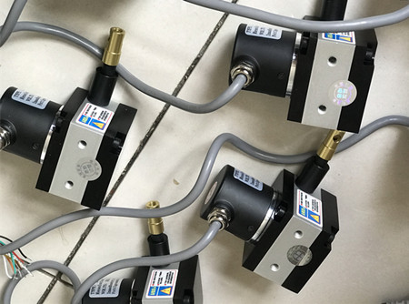 �x��ֱ��λ�Ƃ�����ע�������